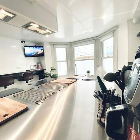 Apt 03 Beachside Beauty Central Studio Steps From Cafes Brighton Екстериор снимка
