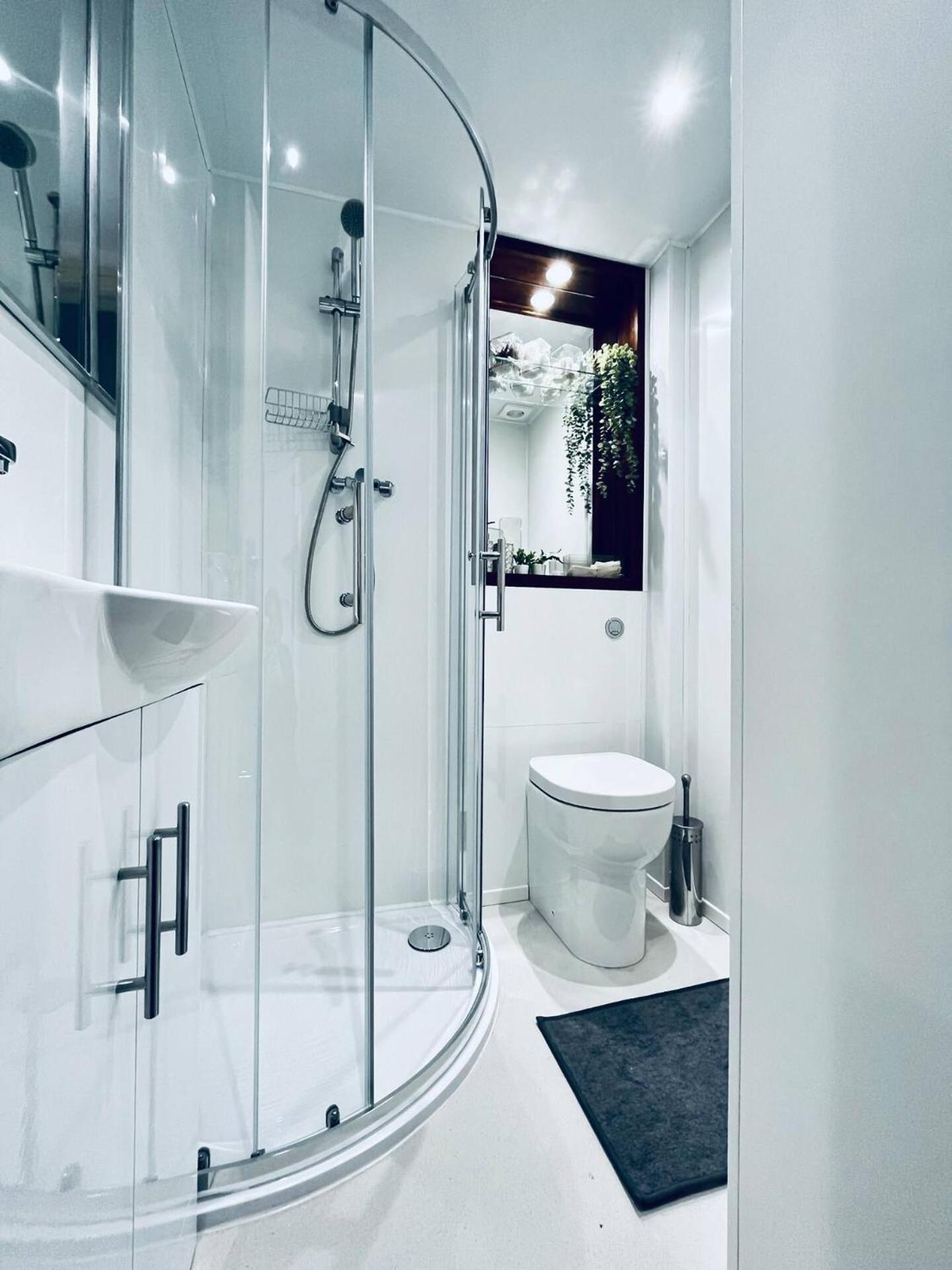 Apt 03 Beachside Beauty Central Studio Steps From Cafes Brighton Екстериор снимка