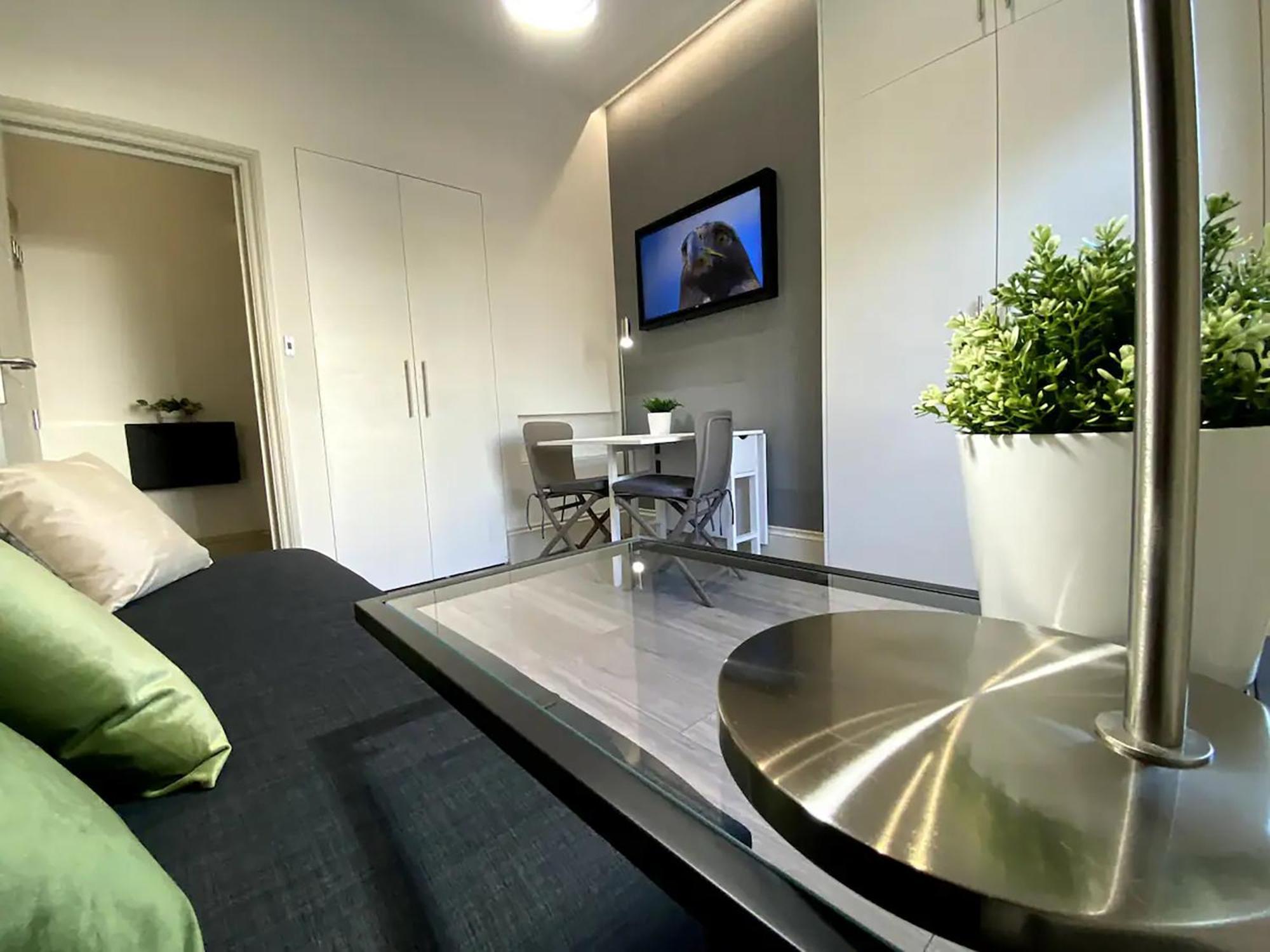 Apt 03 Beachside Beauty Central Studio Steps From Cafes Brighton Екстериор снимка