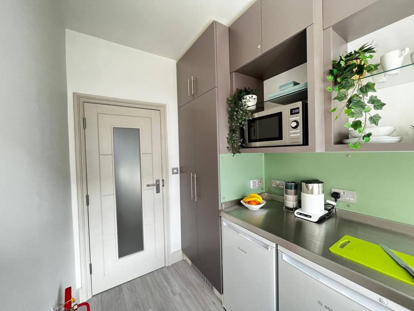 Apt 03 Beachside Beauty Central Studio Steps From Cafes Brighton Екстериор снимка