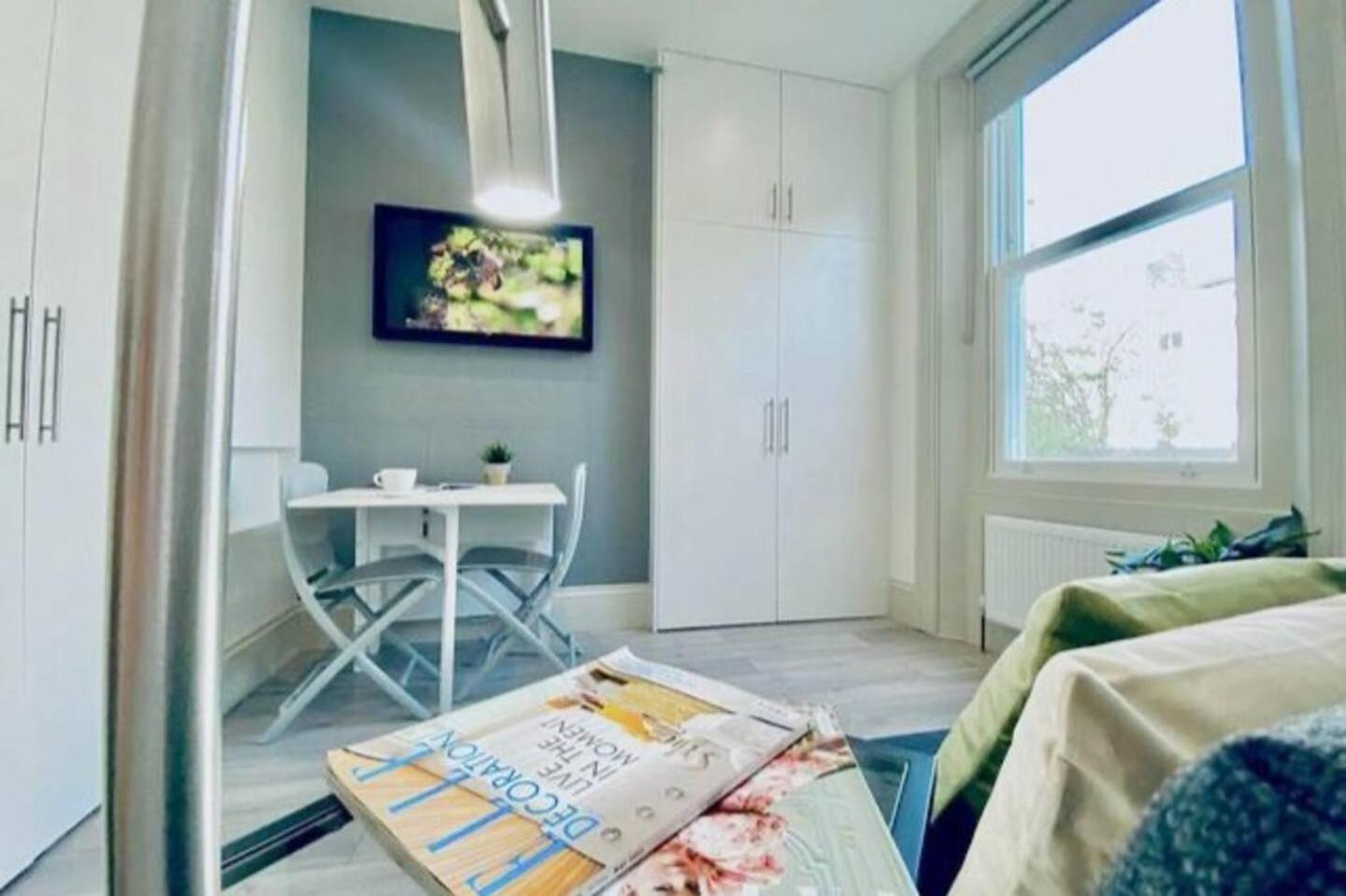 Apt 03 Beachside Beauty Central Studio Steps From Cafes Brighton Екстериор снимка