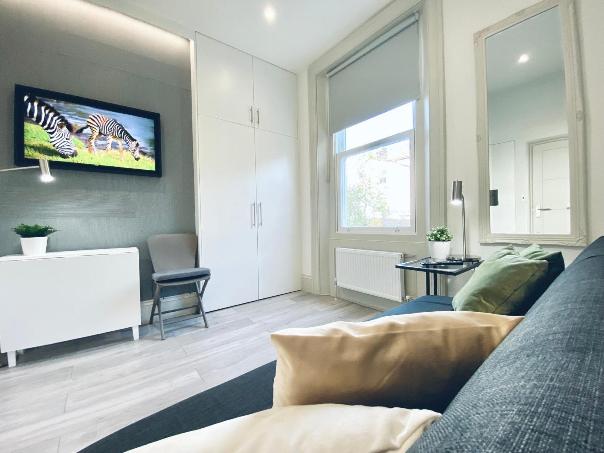 Apt 03 Beachside Beauty Central Studio Steps From Cafes Brighton Екстериор снимка